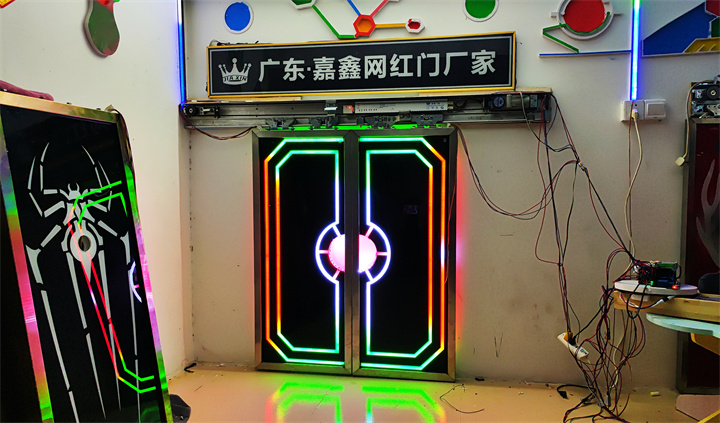 教你如何在家制作千层镜网红门.jpg
